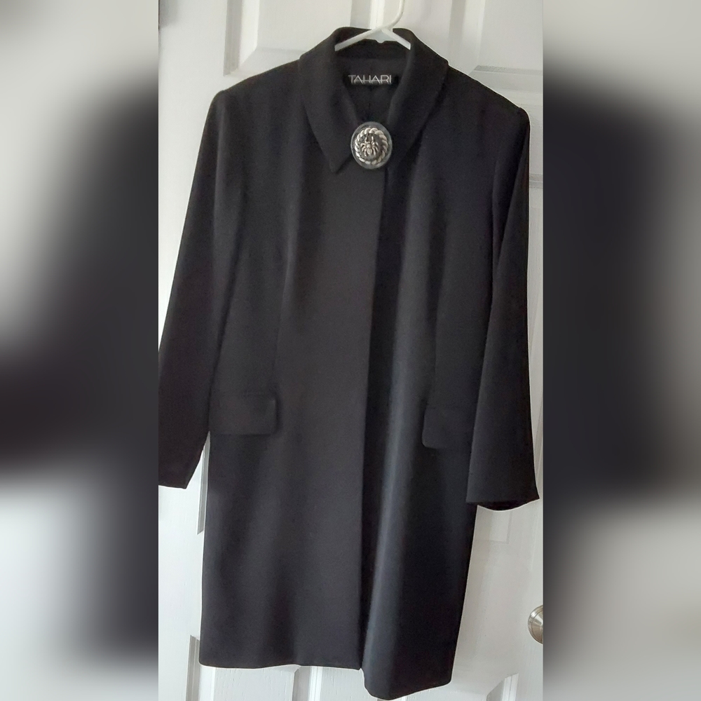 SPRING TAHARI BLACK KNEE LENGTH JACKET/DUSTER 12